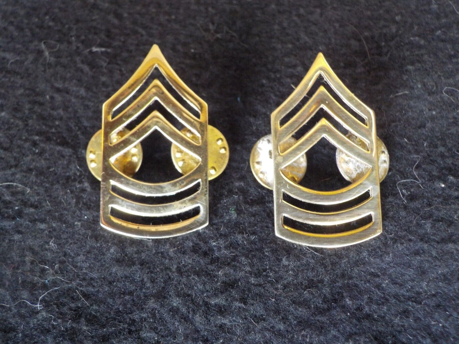 US ARMY MASTER SARGEANT Rank Dress Collar Pin Medal