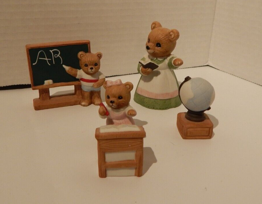 Vintage Homco 1409 classroom bear figurines