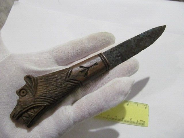 Ancient Viking zoomorphic knife 8-11 AD № 044/13 (copy)