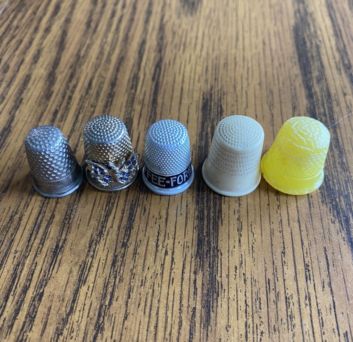 Vintage Lot of Decorative Ornate and Metal Sewing Thimbles Lot of 5