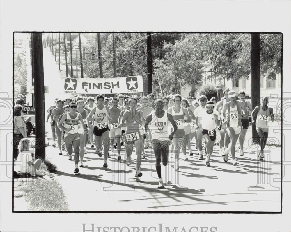 1989 Press Photo Beginning of LIFE Run foot race - lra43591