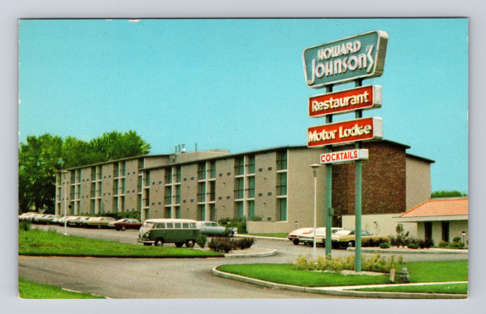 Bloomington IN-Indiana Howard Johnson's Motor Lodge Advertising Vintage Postcard