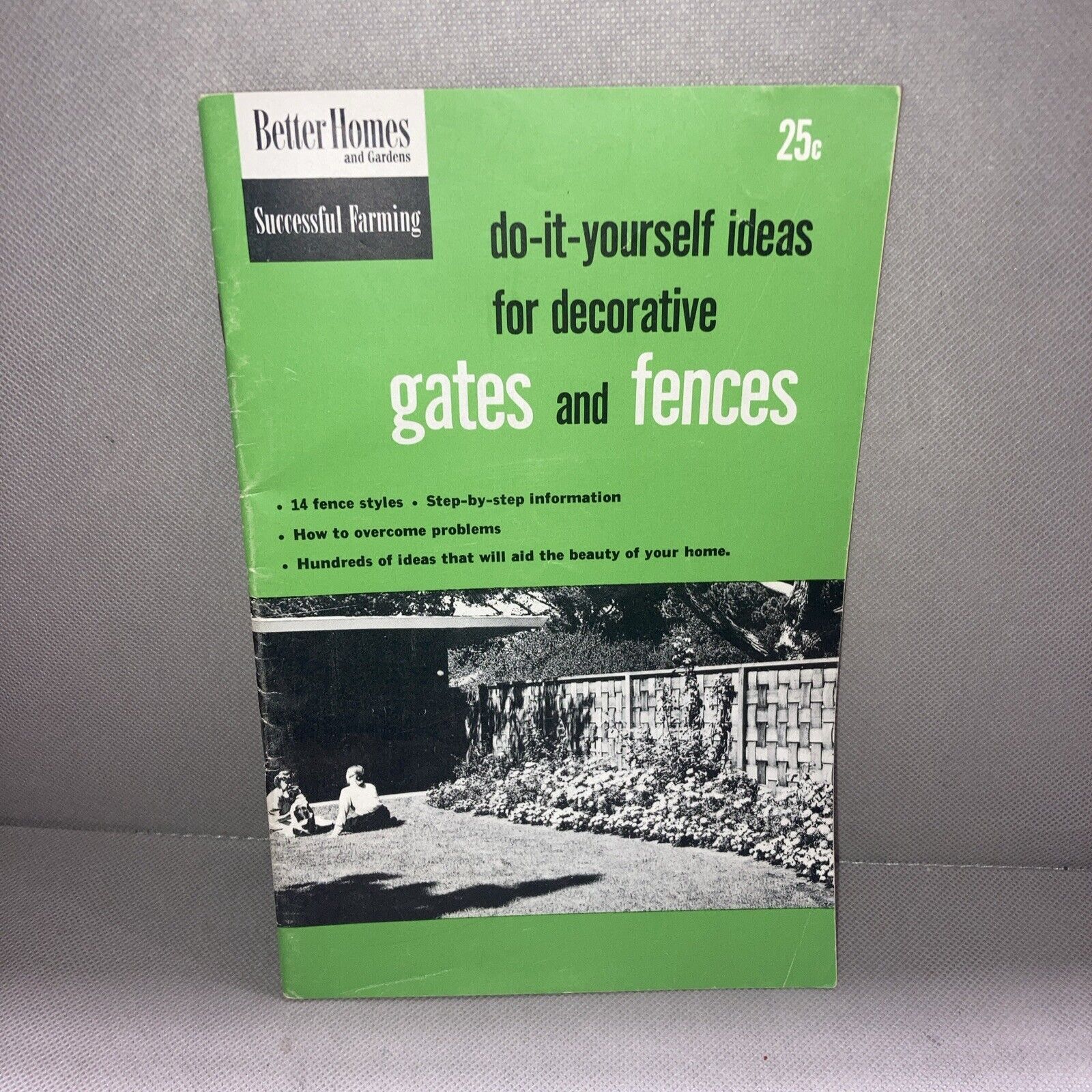Do-it-yourself Gates and Fences (Better Homes & Gardens) Vintage 1954 booklet