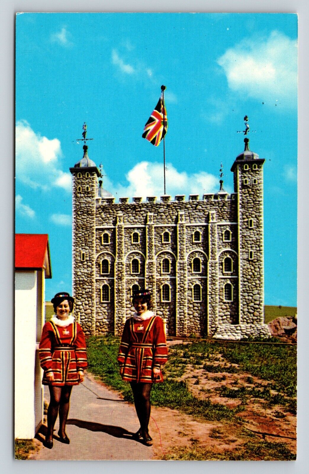 London England Tower Of London - Castle VINTAGE Postcard
