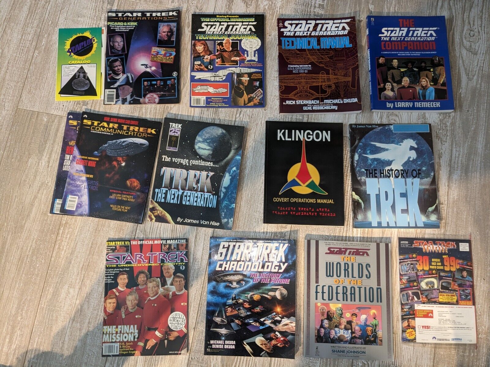 Star Trek Book And Magazine Collection Sealed Magazine