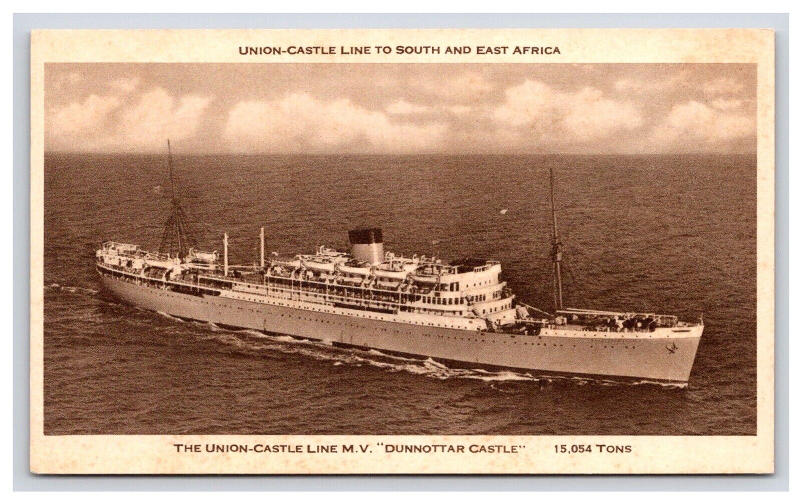 Postcard: Boats: Union-Castle Line MV Dunnottar Castle, South & East - Unposted