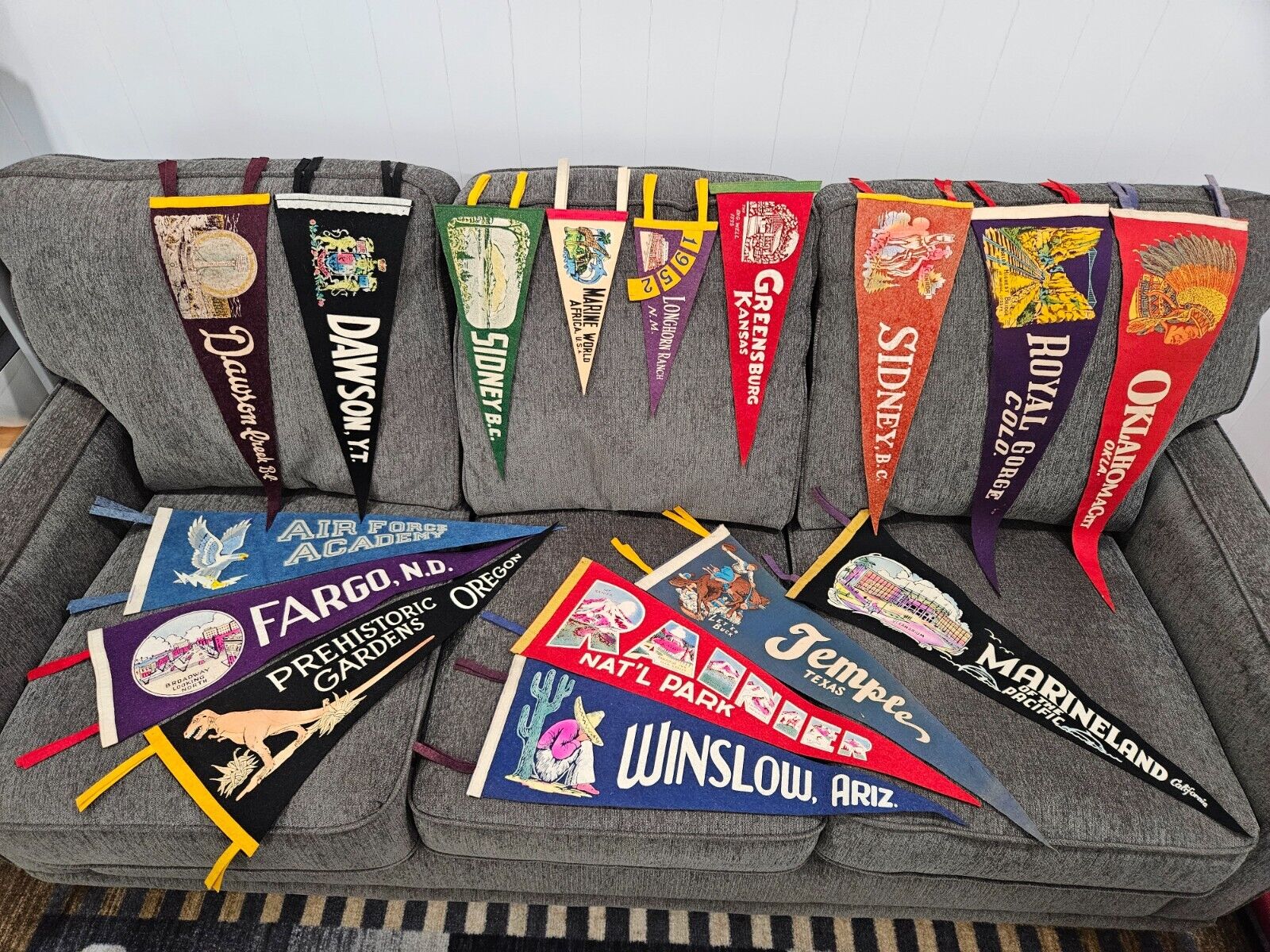 Vintage Lot 16 Collectible North Americian Tourist Pennants