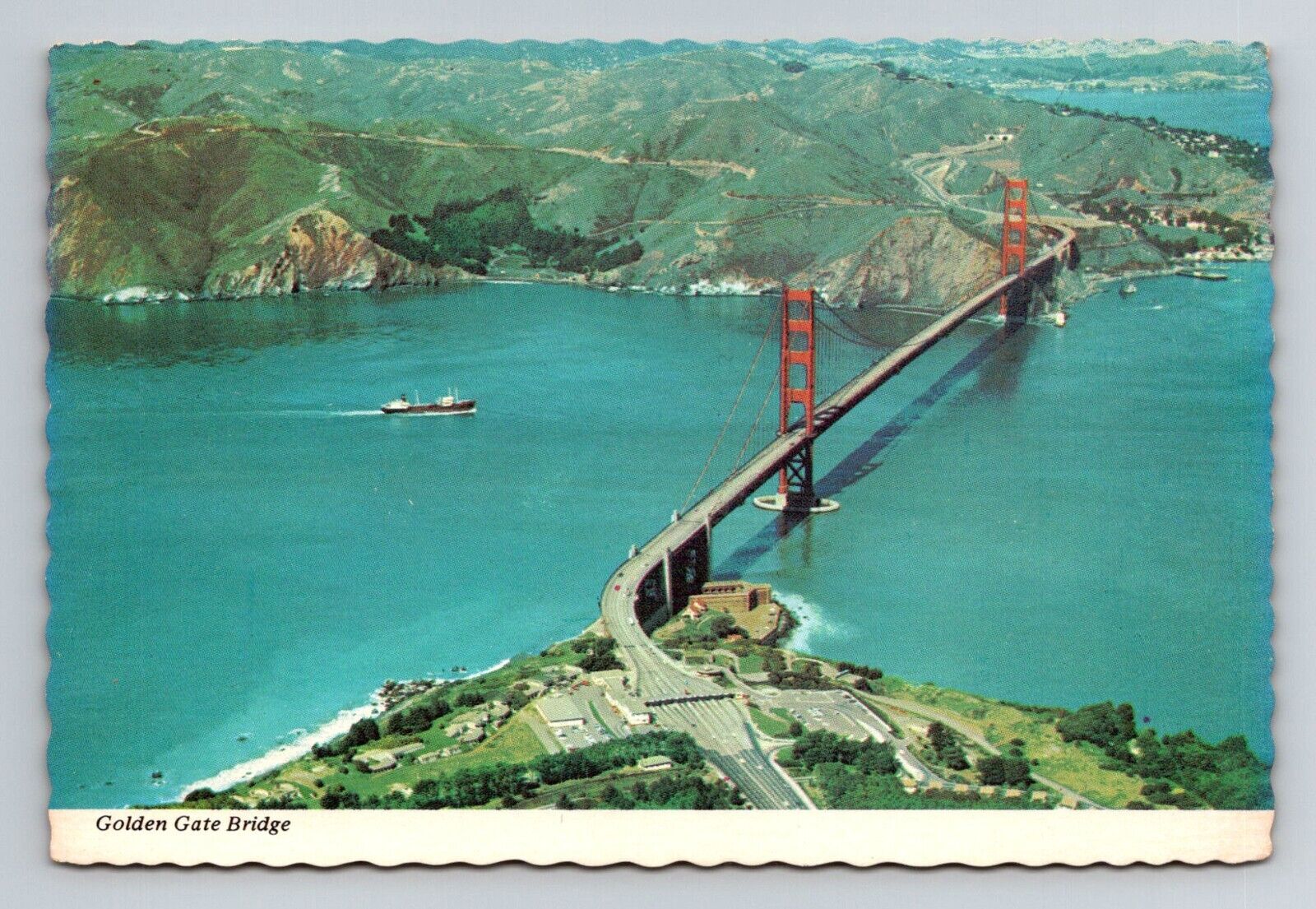 6x4 inch unposted postcard Aerial view of THE GOLDEN GATE BRIDGE, CALIFORNIA
