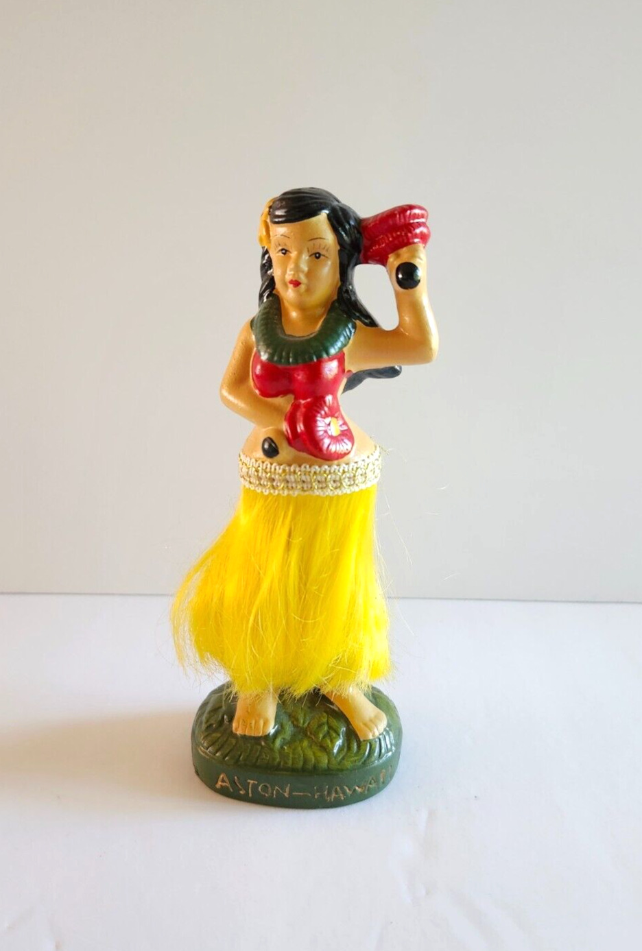Vtg Hula Dashboard Nodder Figurine Doll w/Red Maracas Yellow Skirt Aston Hawaii