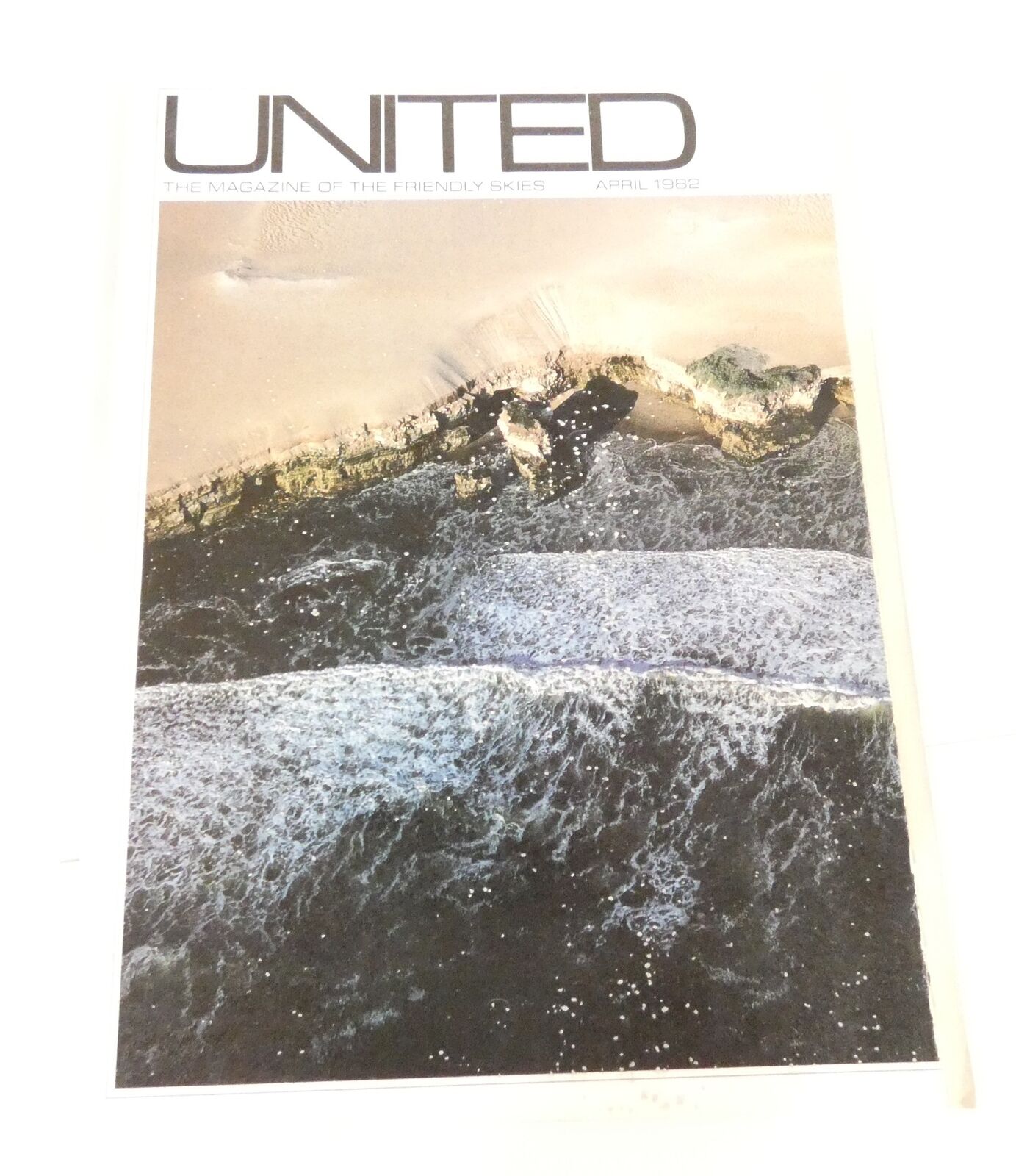 VINTAGE UNITED THE MAGAZINE OF THE FRIENDLY SKIES APRIL 1982