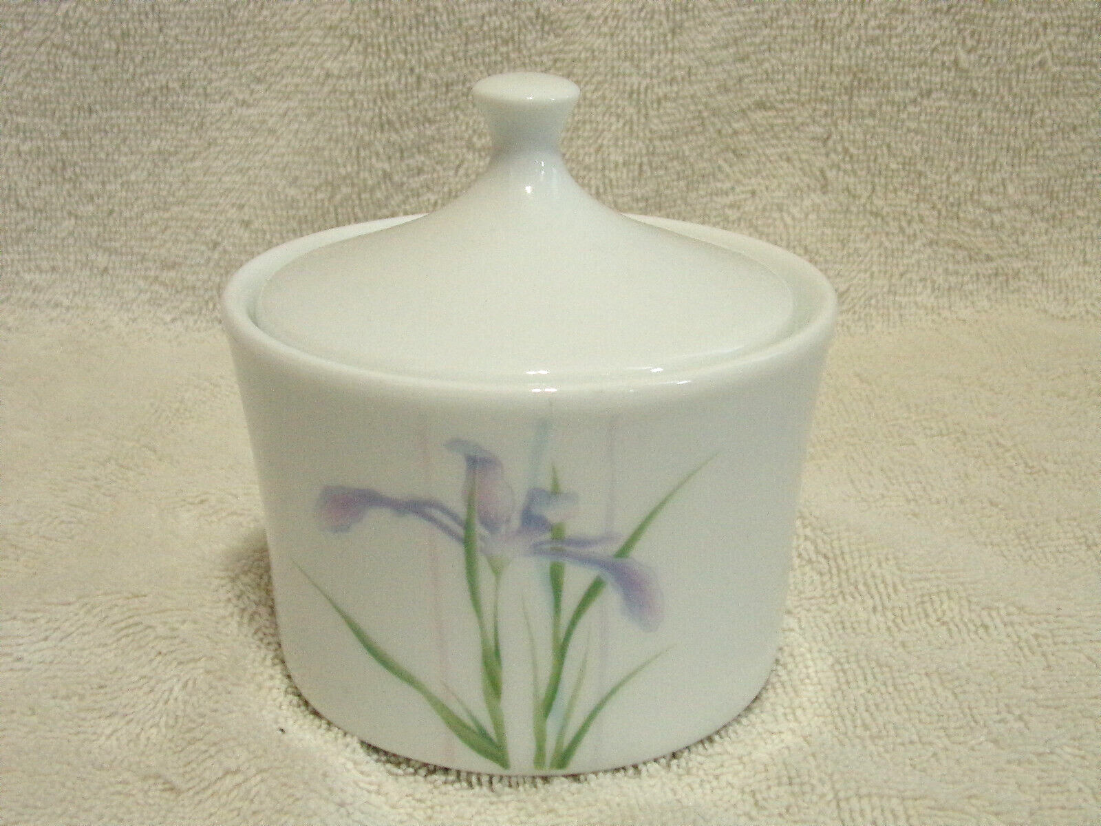 Corning Shadow Iris Sugar Bowl with Lid Purple Flower Green Leaves Exc