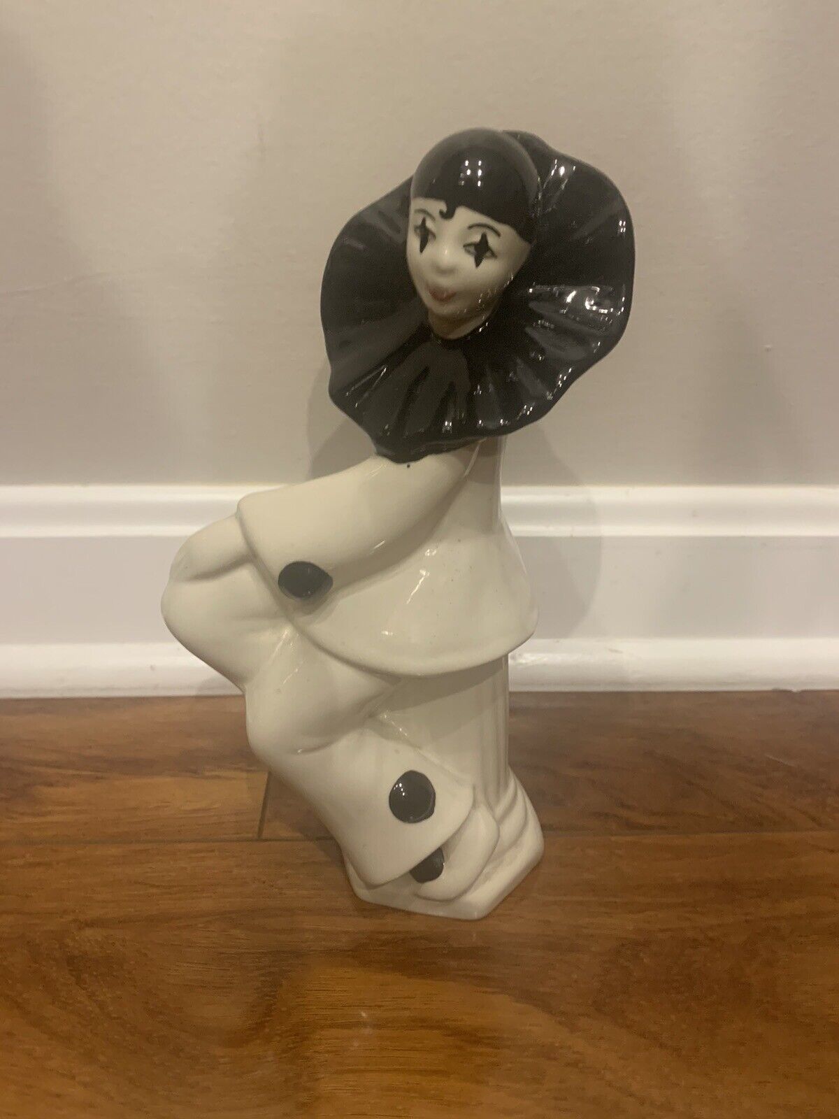 Vintage Pierrot Statue Mime Clown Jester Sigma Taste Setter