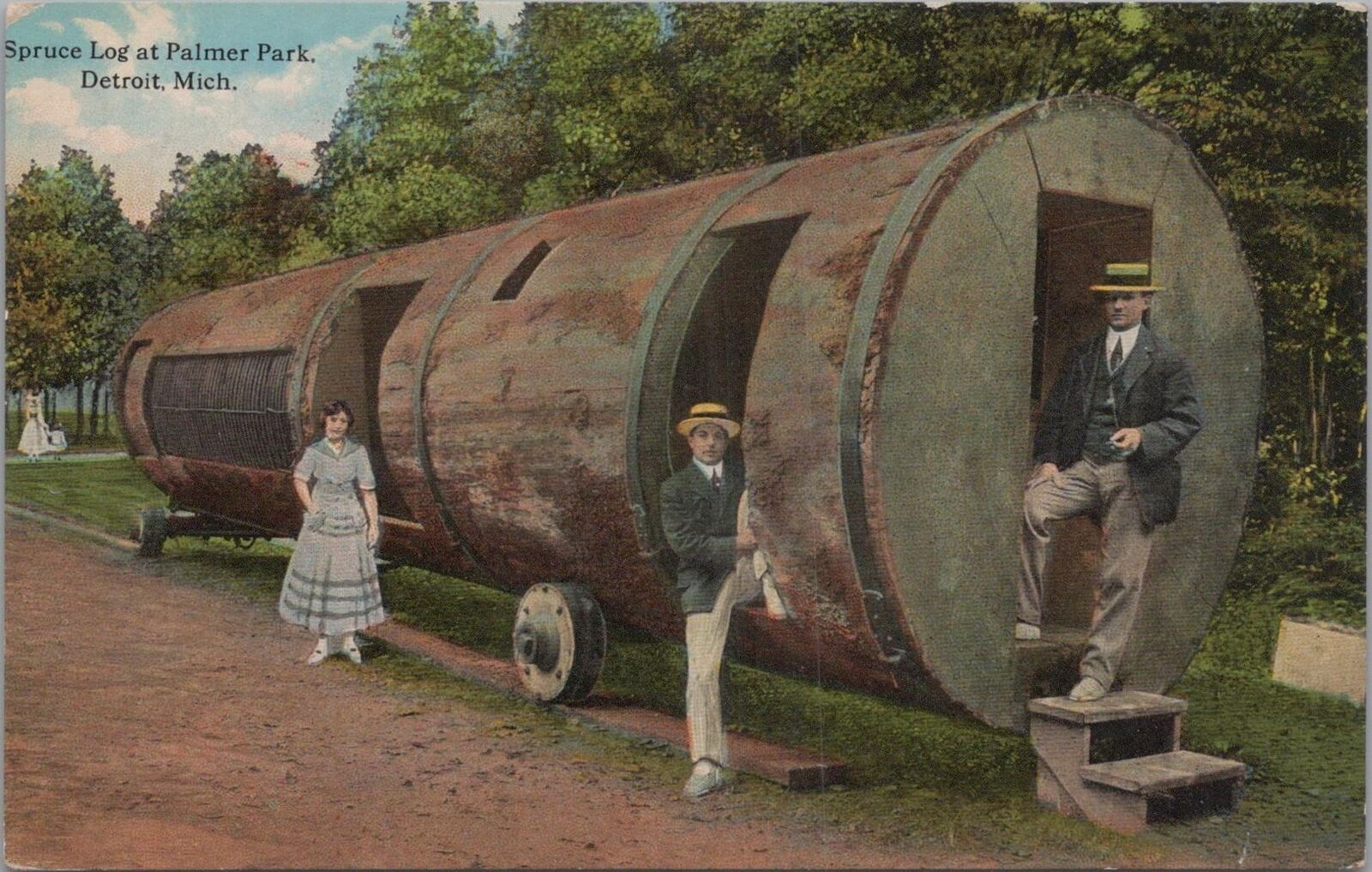 Postcard Spruce Log at Palmer Park Detroit MI 