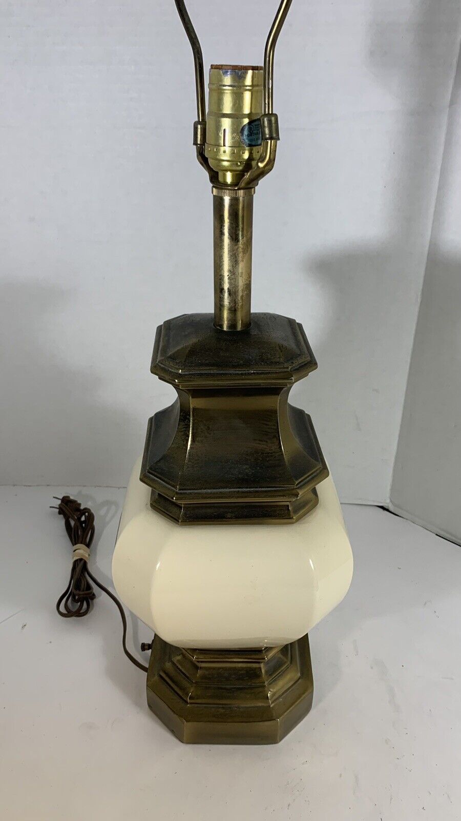 Vintage Stiffel Brass Porcelain Table Lamp