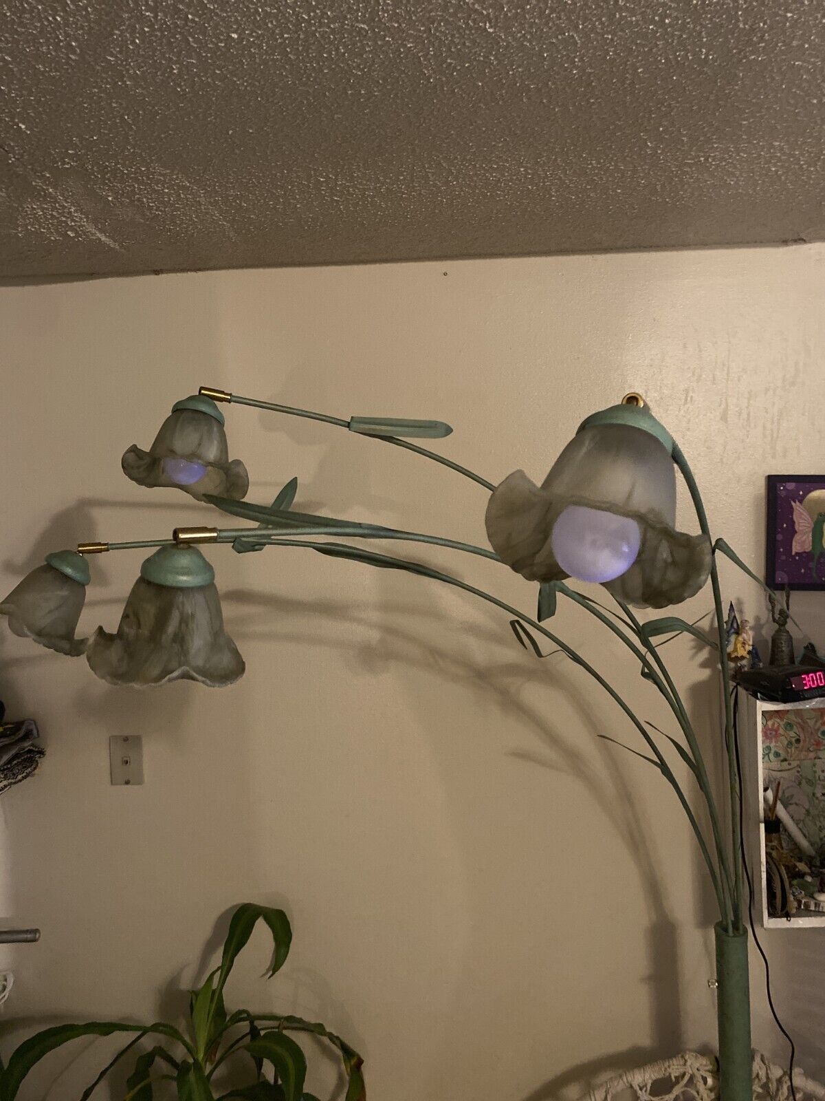 4 Lamps In 1  **Beautiful Draping Leaf Lamp**