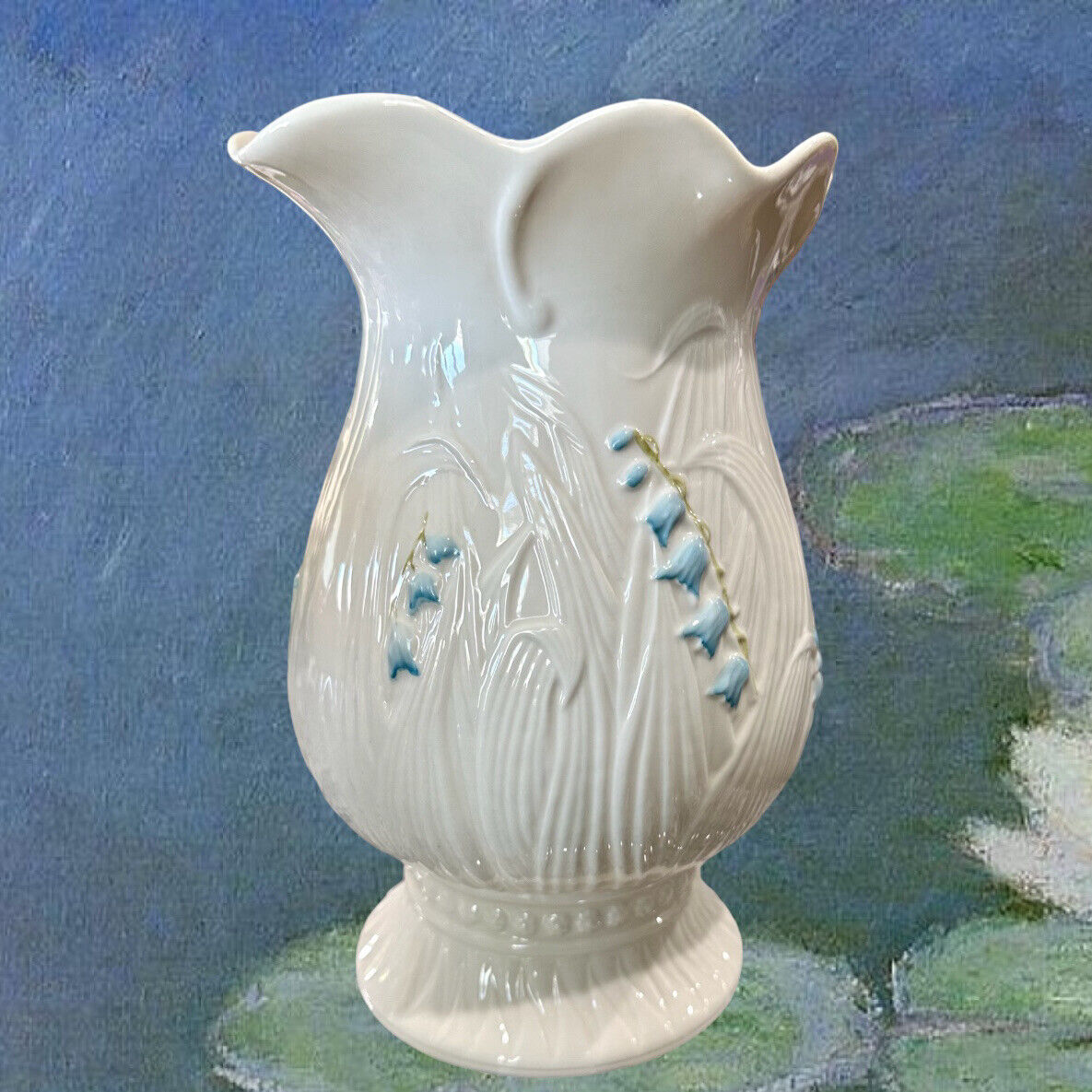 Belleek in Retrospect 2002 Blue Bell Flower Vase Signed Excellent Condition 10”H
