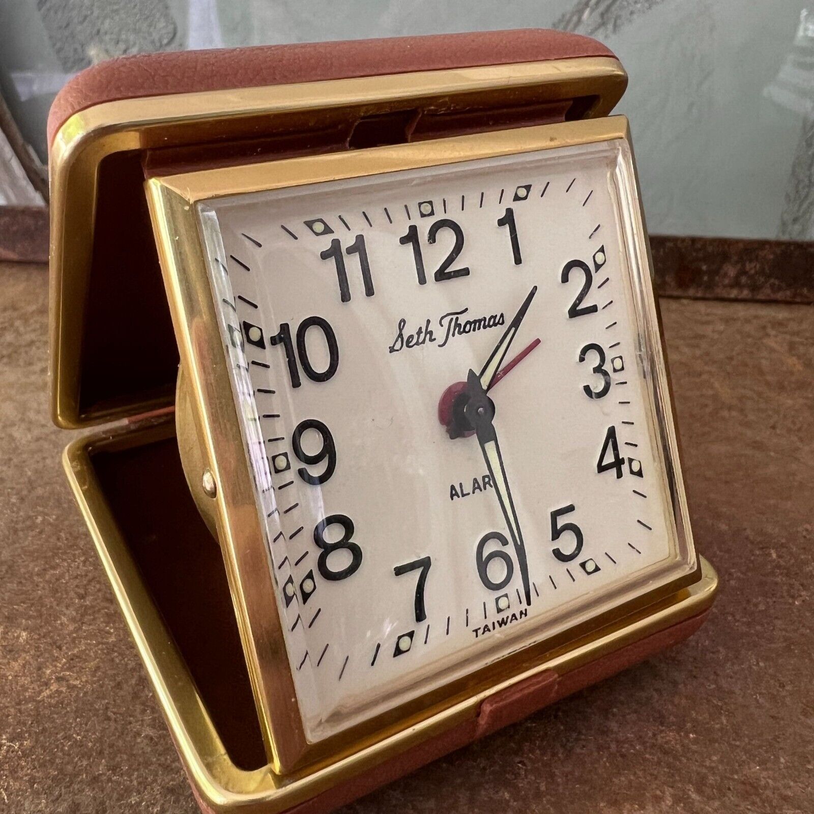 Vintage Seth Thomas Travel Alarm Clock - Fully Functional, Classic Timepiece