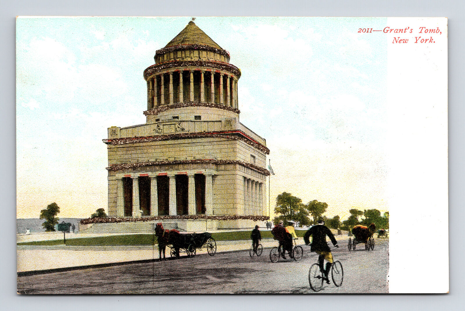 View of Grant\'s Tomb Bicycles Horse Buggy New York NY GLITTER Souvenir Postcard
