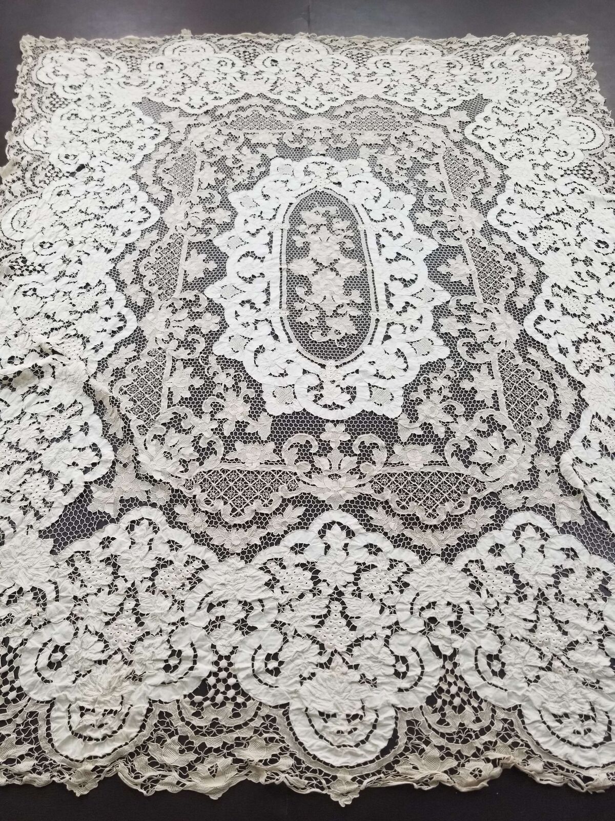 Vintage Point de Venise needle lace Banquet tablecloth 240x200cm