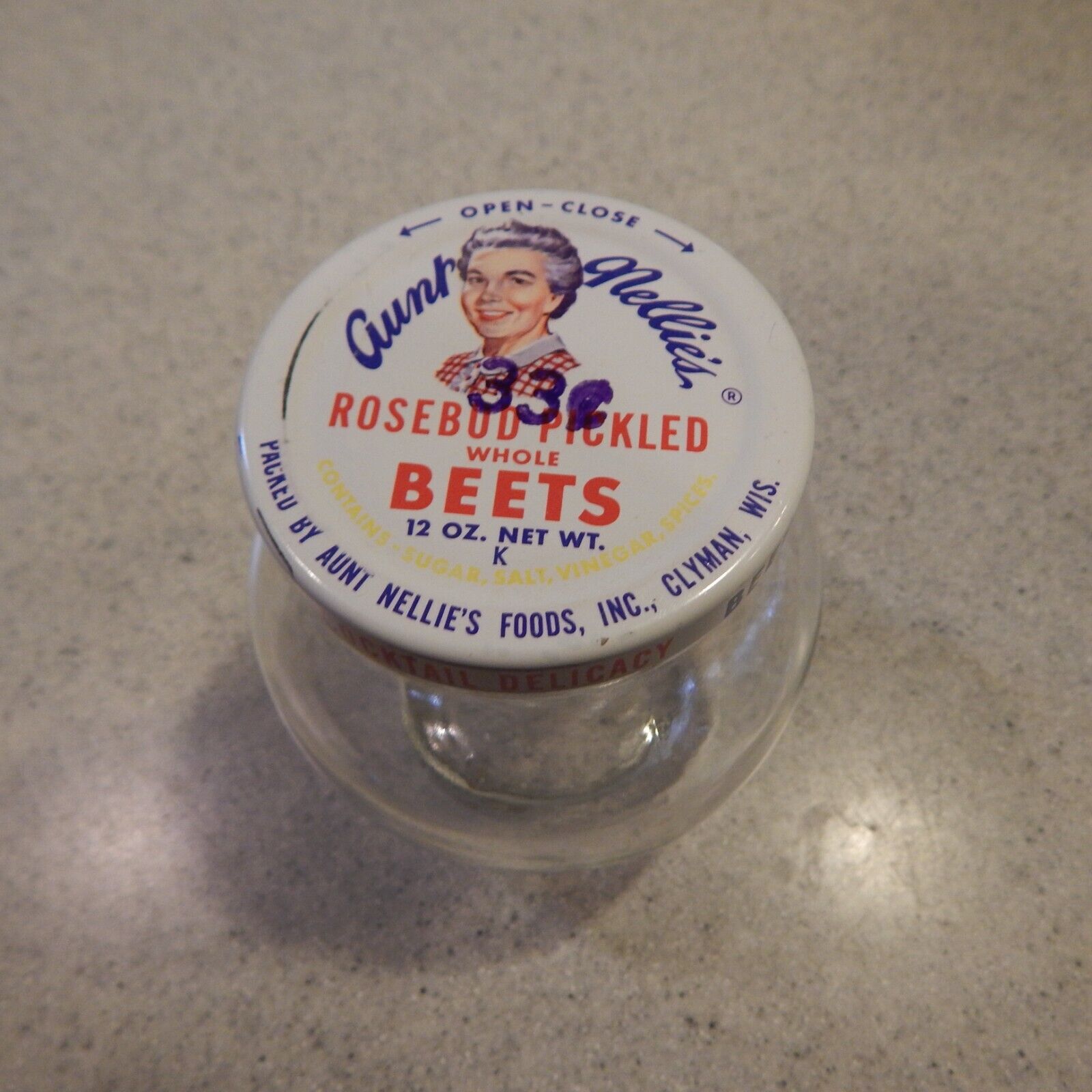 Aunt Nellie\'s Rosebud Pickled Whole Beets - 12 oz. Jar - Clyman, Wis Wi  c. 1960