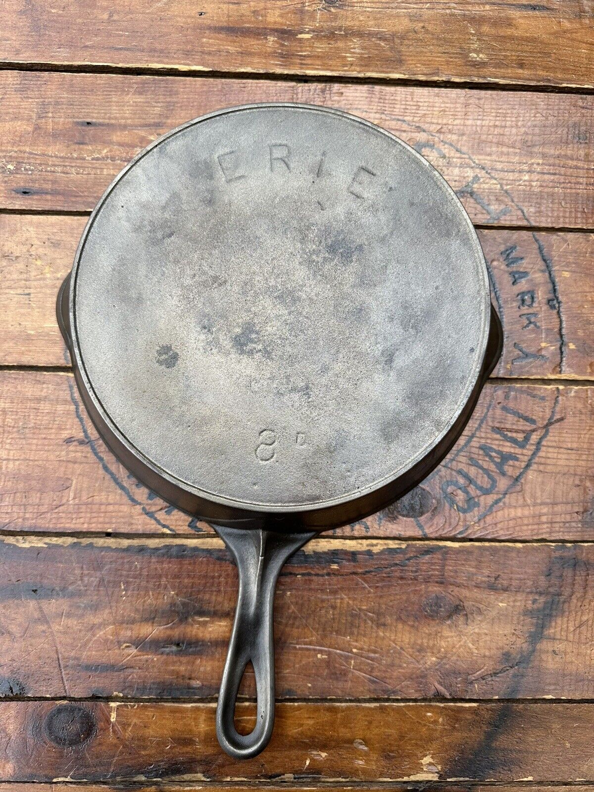 ERIE #8 CAST IRON SKILLET, PRE-GRISWOLD, 2ND SERIES, FLOWER MARK, CIRCA 1880s