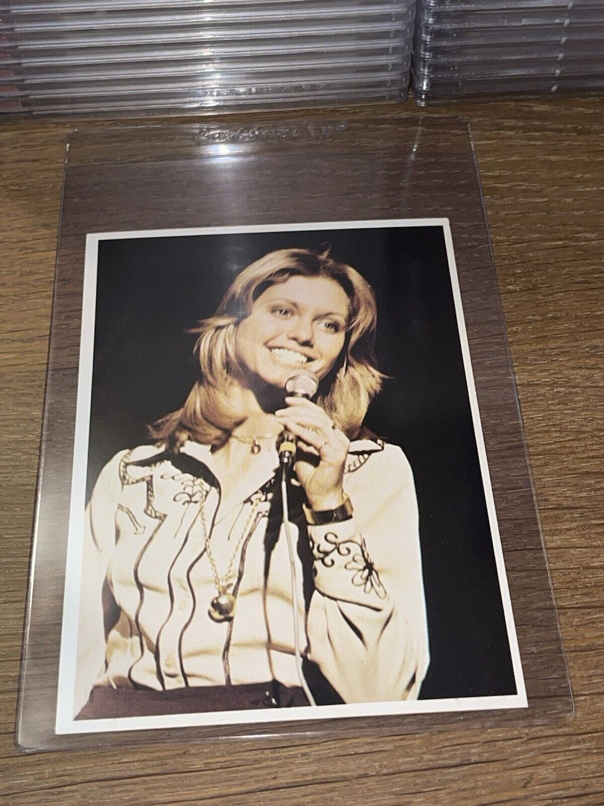 1974 Olivia Newton-John Panini 🎥 Picture Music Card Pop Sticker Card RARE
