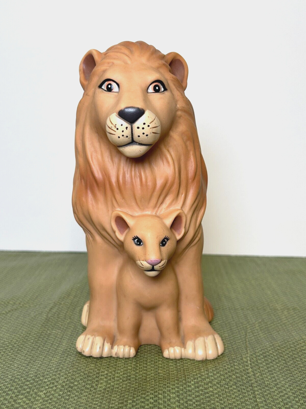 Vintage 90s T.N.T. Plastic Lion Cub Coin Bank figurine w/stopper - 8\