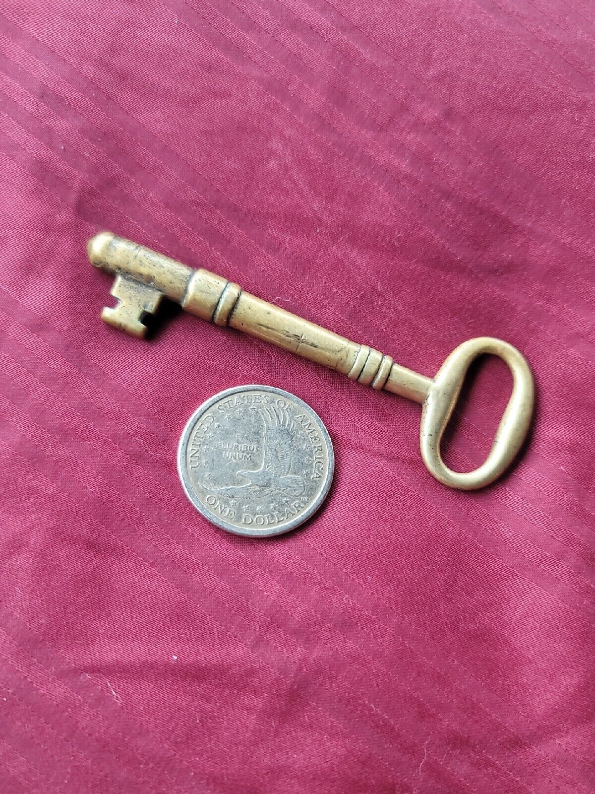 Outstanding Old Brass Key☆ Neat Heavy Thick Metal Skeleton Key