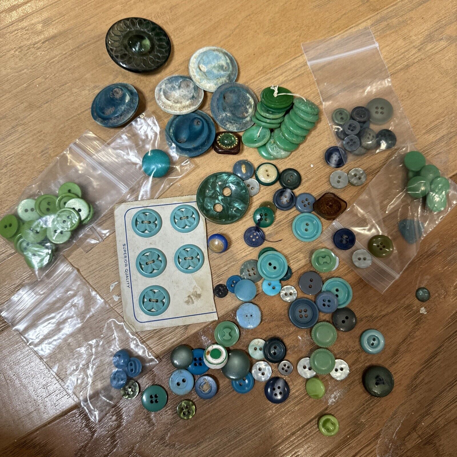 Huge Lot Antique Vintage Buttons ~ All Types Large And Small Aqua , Blue Green