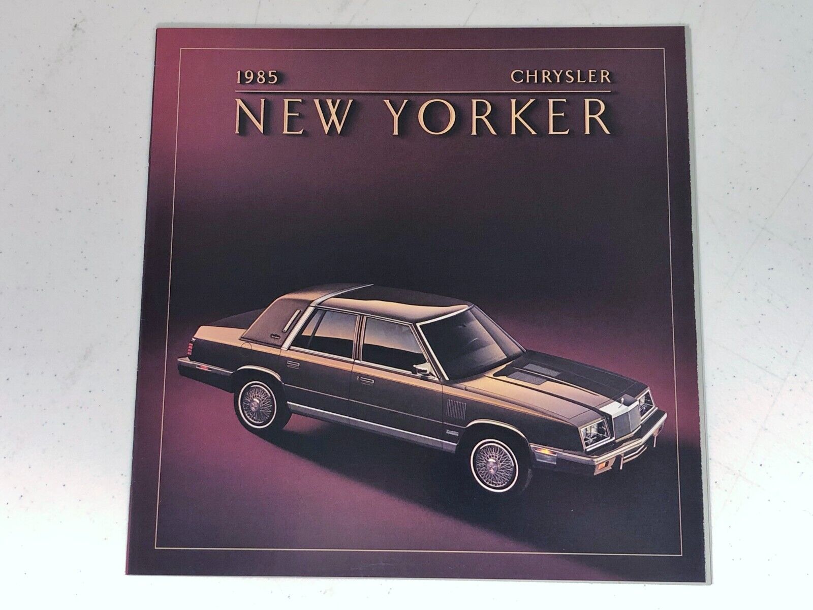 1985 CHRYSLER NEW YORKER SALES BROCHURE CATALOG IN EXCELLENT CONDITION