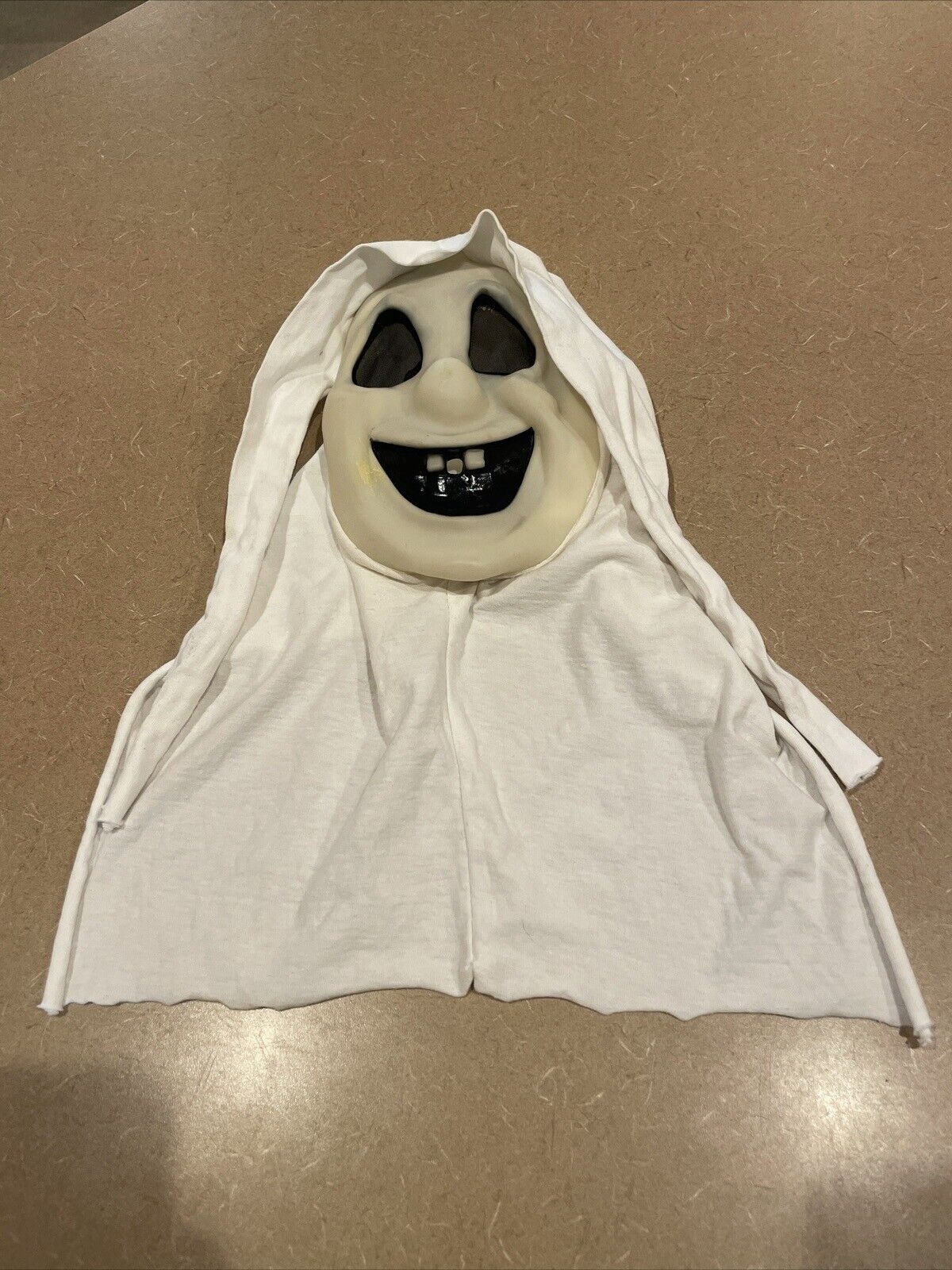 GLOW Fun World Goofy Ghost Mask Rare 90s DIV Fantastic Faces Original Gen White