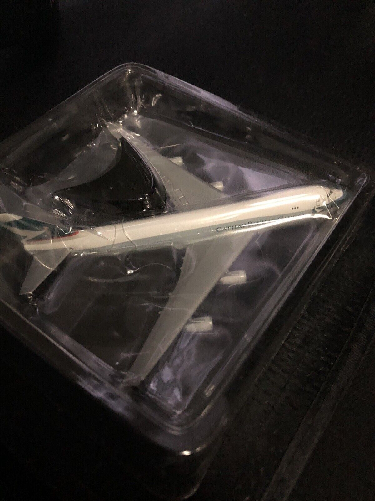 CATHAY PACIFIC Die Cast Plane Herpa Hogan Wings 1:500 CX B747-400F CXcitement