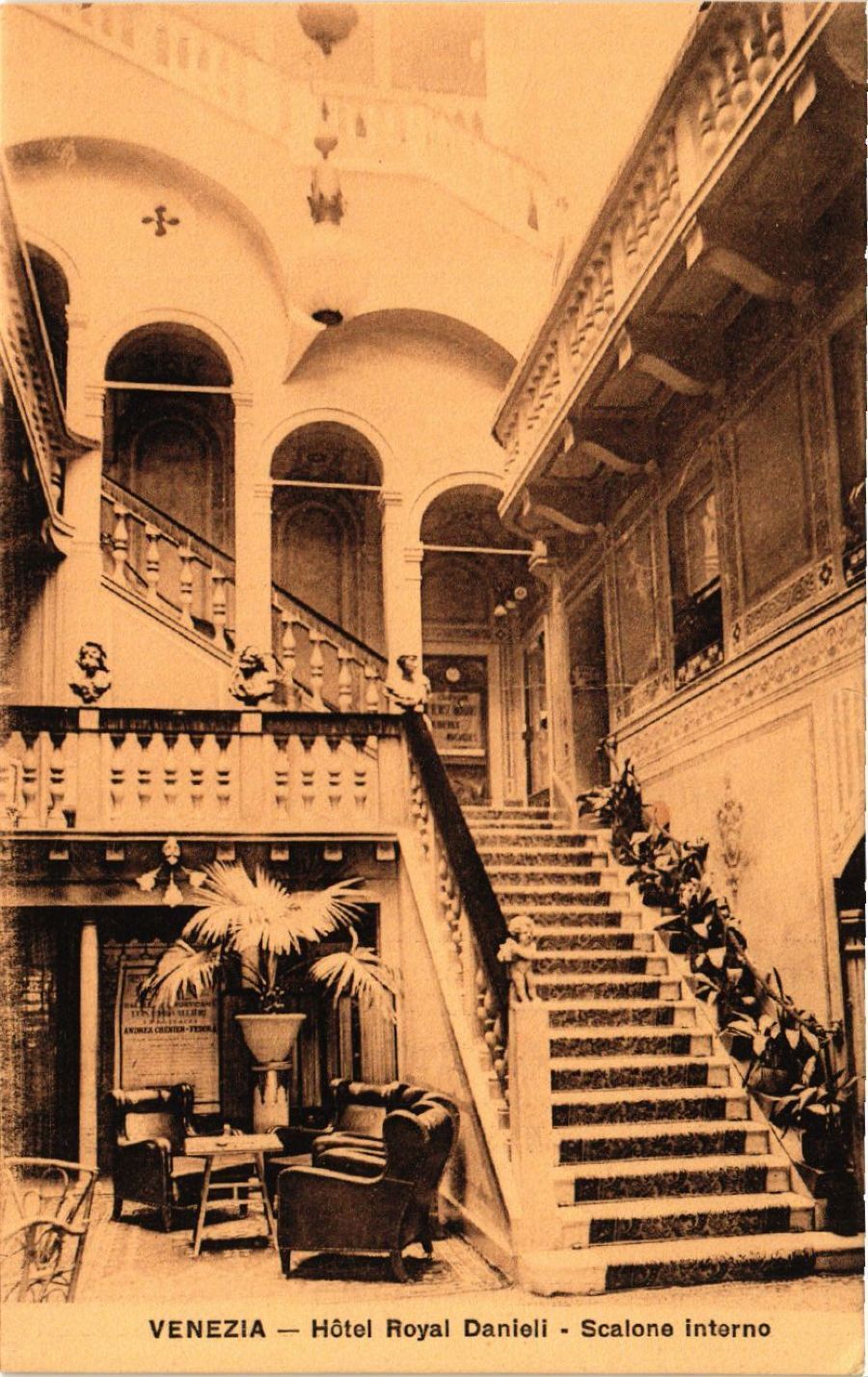 CPA AK VENICE Hotel Royal Danieli, Internal Staircase ITALY (496770)