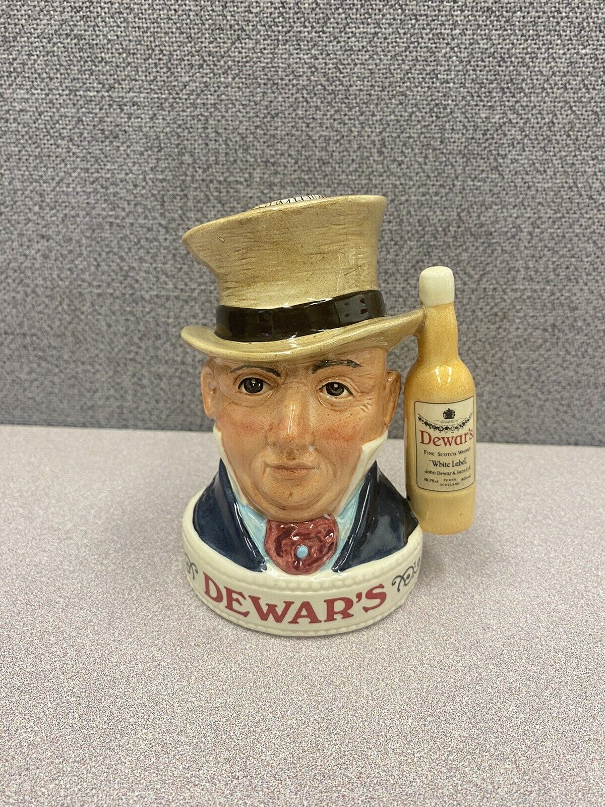 Royal Doulton Dewar's White Label Whiskey Decanter Toby Jug England 1st Edition
