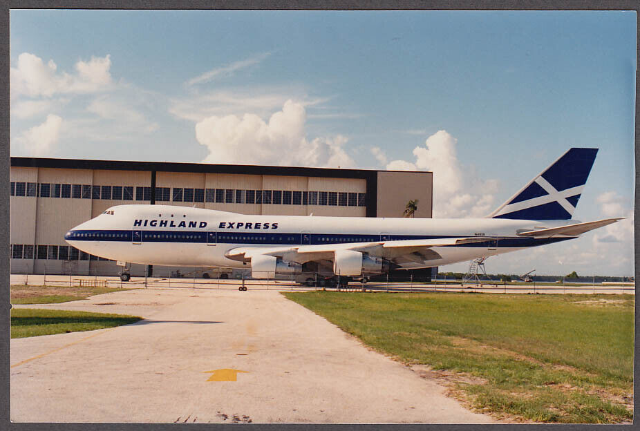 Highland Express Airways Boeing 747 NI4939 on tarmac airliner photo