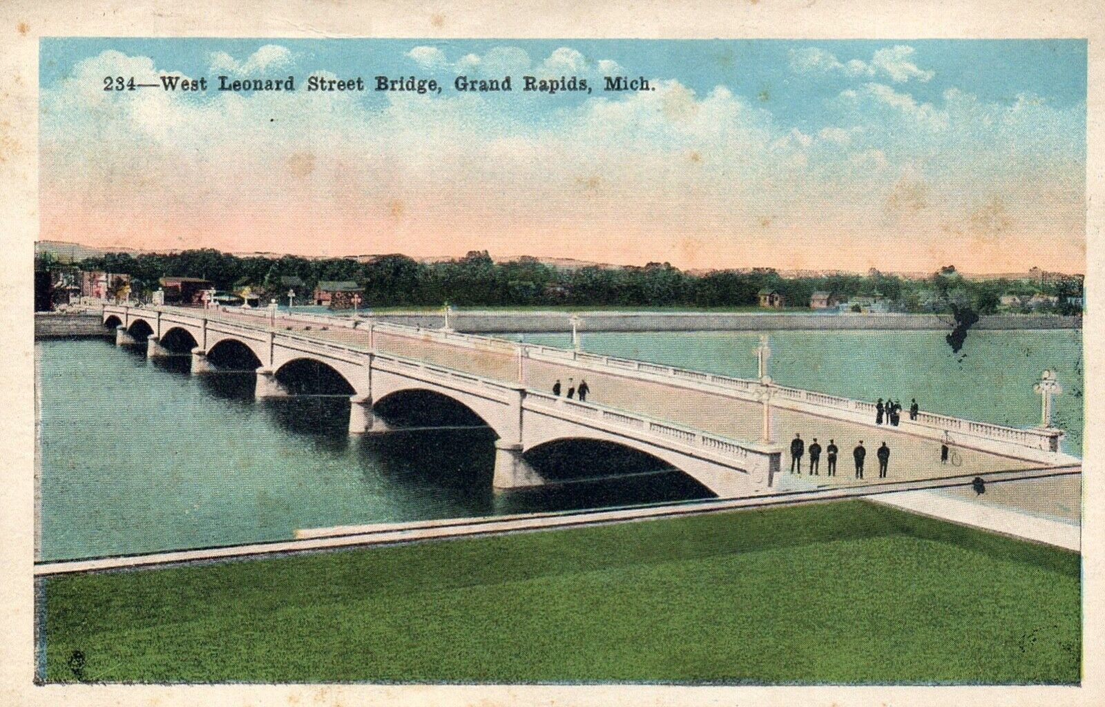 West Leonard Street Bridge in Grand Rapids MI MICH MICHIGAN Postcard