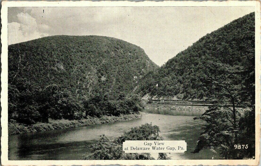 1930'S. GAP VIEW, AT DELAWARE WATER GAP, PA. POSTCARD w14