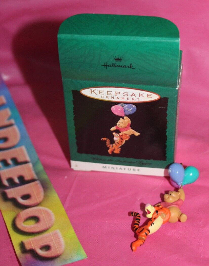Hallmark Keepsake Miniature Winnie The Pooh And Tigger 1996 Holiday Ornament