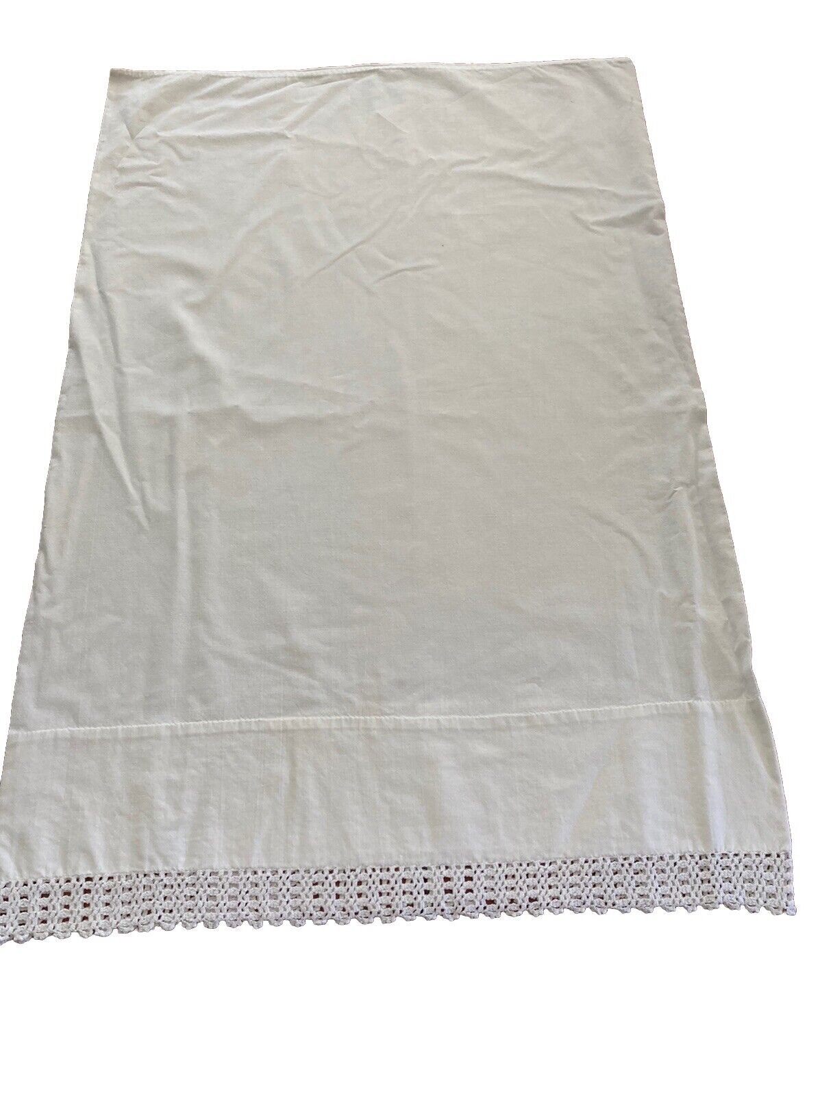1 VINTAGE Heavy Cotton Pristine White Pillowcase With Hand Crochet Lace