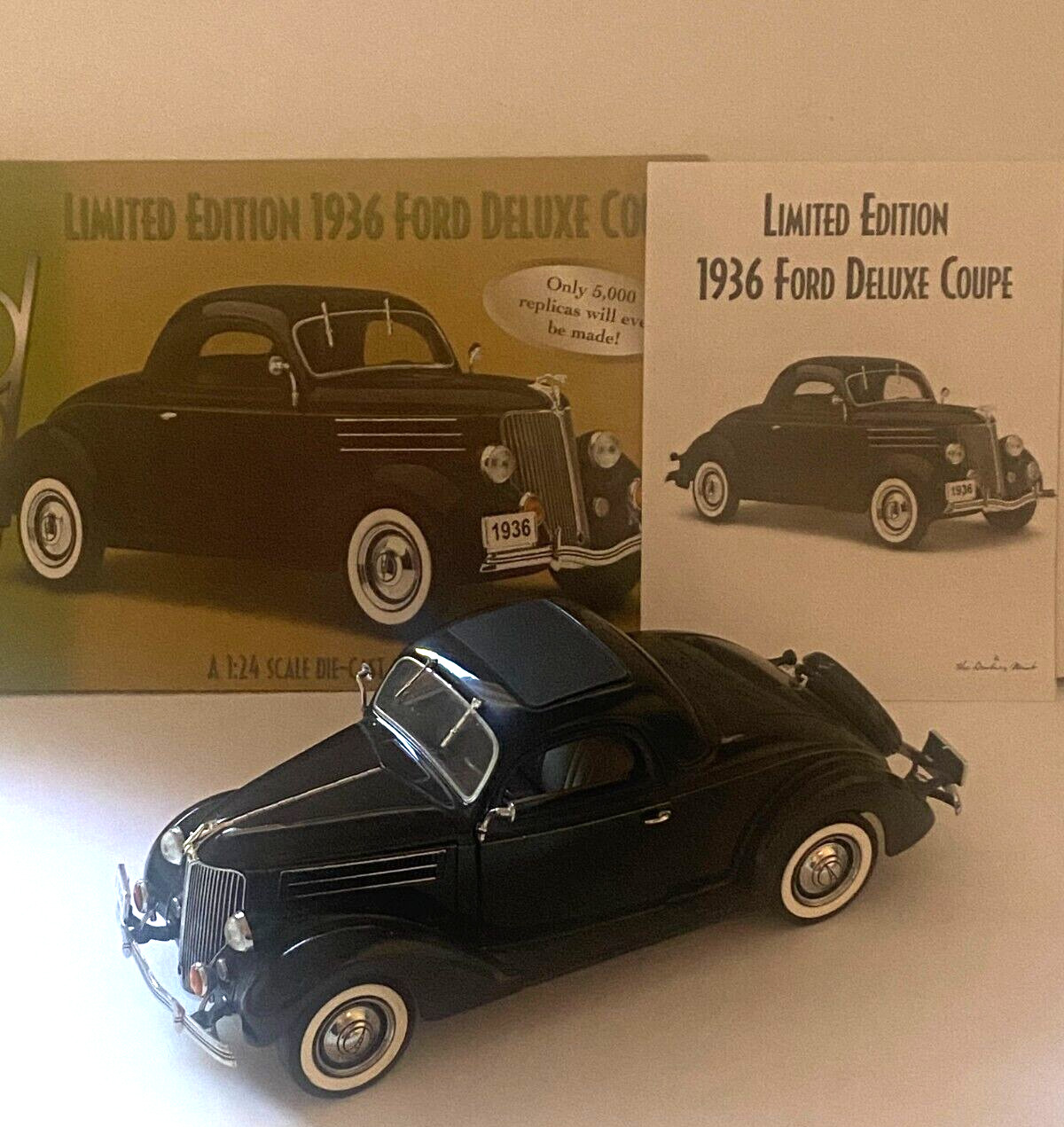 Danbury Mint 1936 Ford Deluxe Coupe Limited Edition Ltd 1/24 Diecast Car