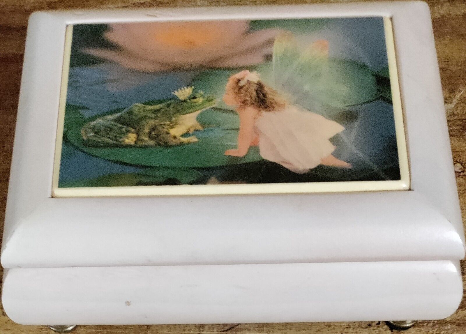 Somewhere in Time Kiss the Frog Music Box