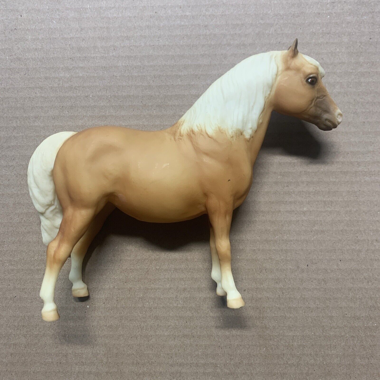 Breyer Classics Shetland Pony – Pine Palomino with Tri-Eyes