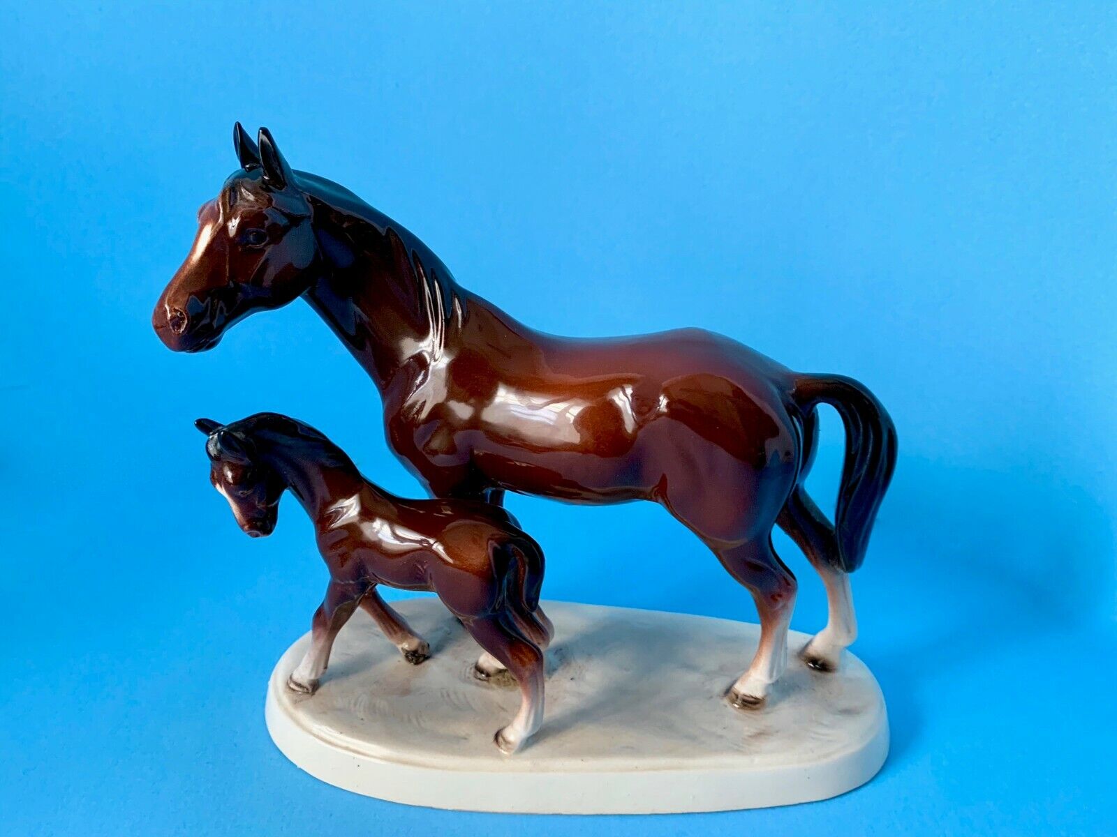 Vintage Hallmarked V.E.B. Zierkeramik Katzhütte Horse & Foal Porcelain Figurine