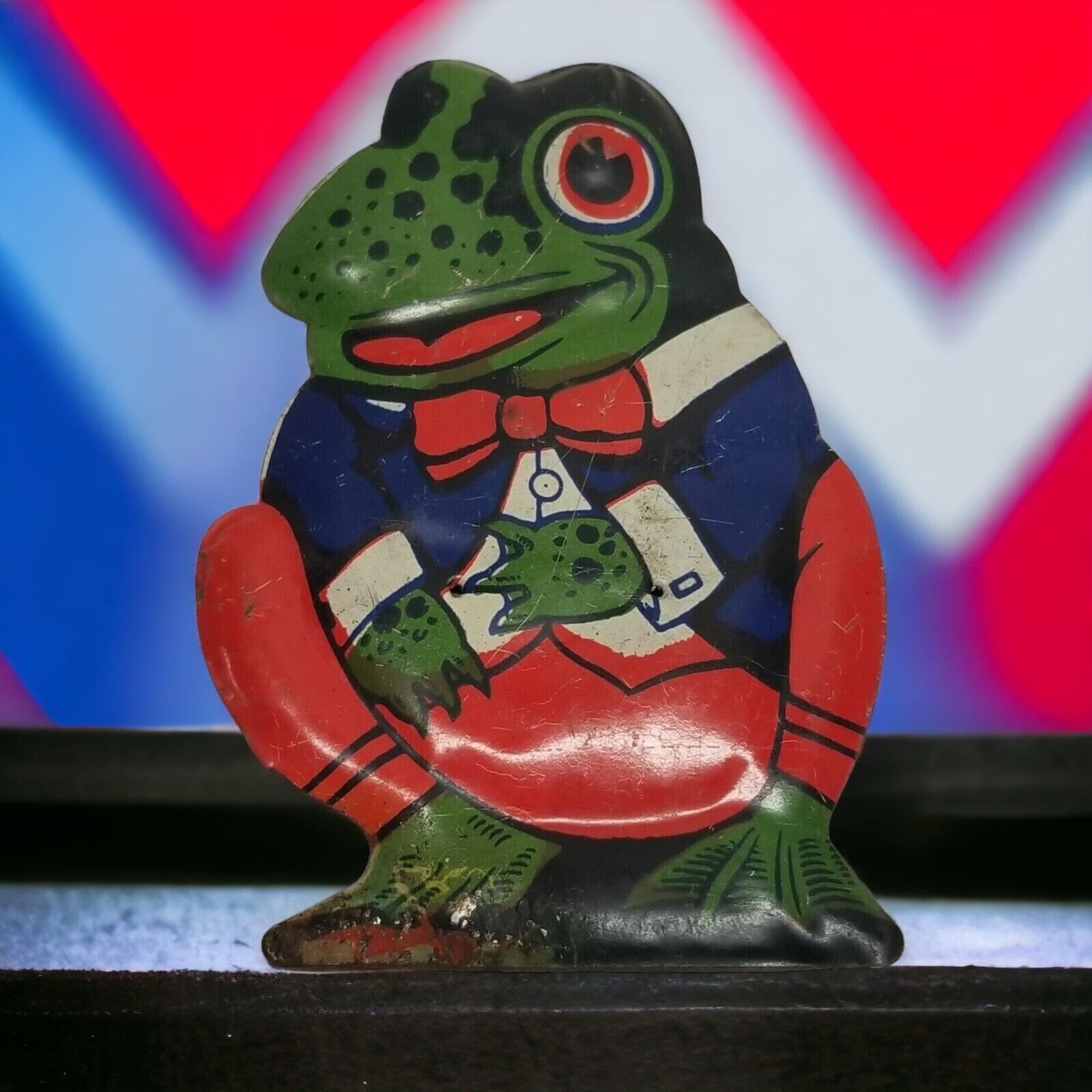 Metal Frog Figure Toy Tin Flat Colorful Bullfrog Jacket Bowtie Anthropomorphic