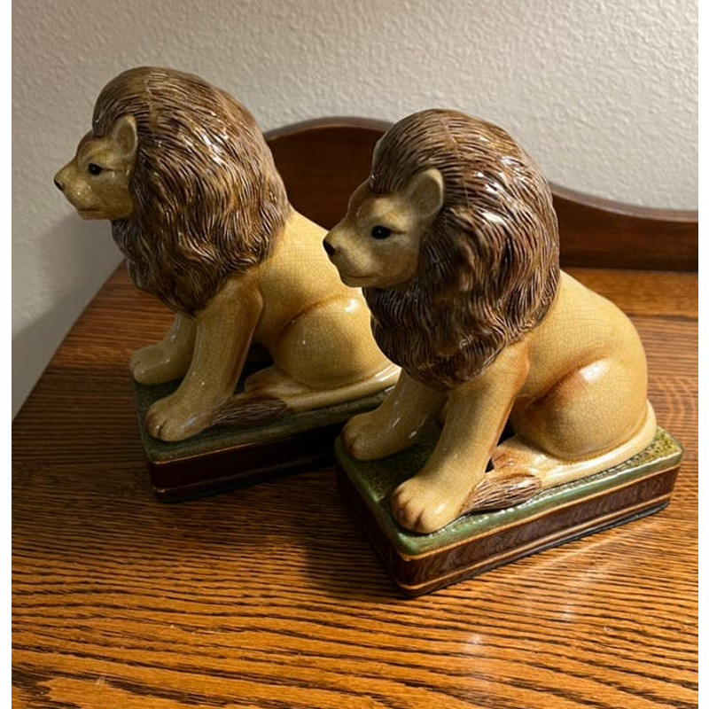 Vintage Set Pair Of Takahashi Lion Mantle Figurines Bookends Porcelain