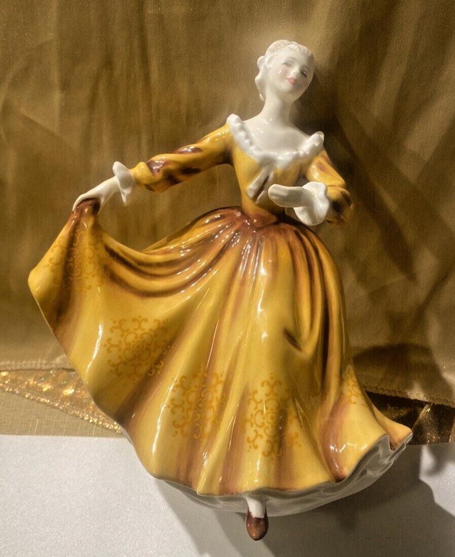 “Kirsty” (HN 2381)  Bone China Hand Painted Figurine by Royal Doulton Vintage