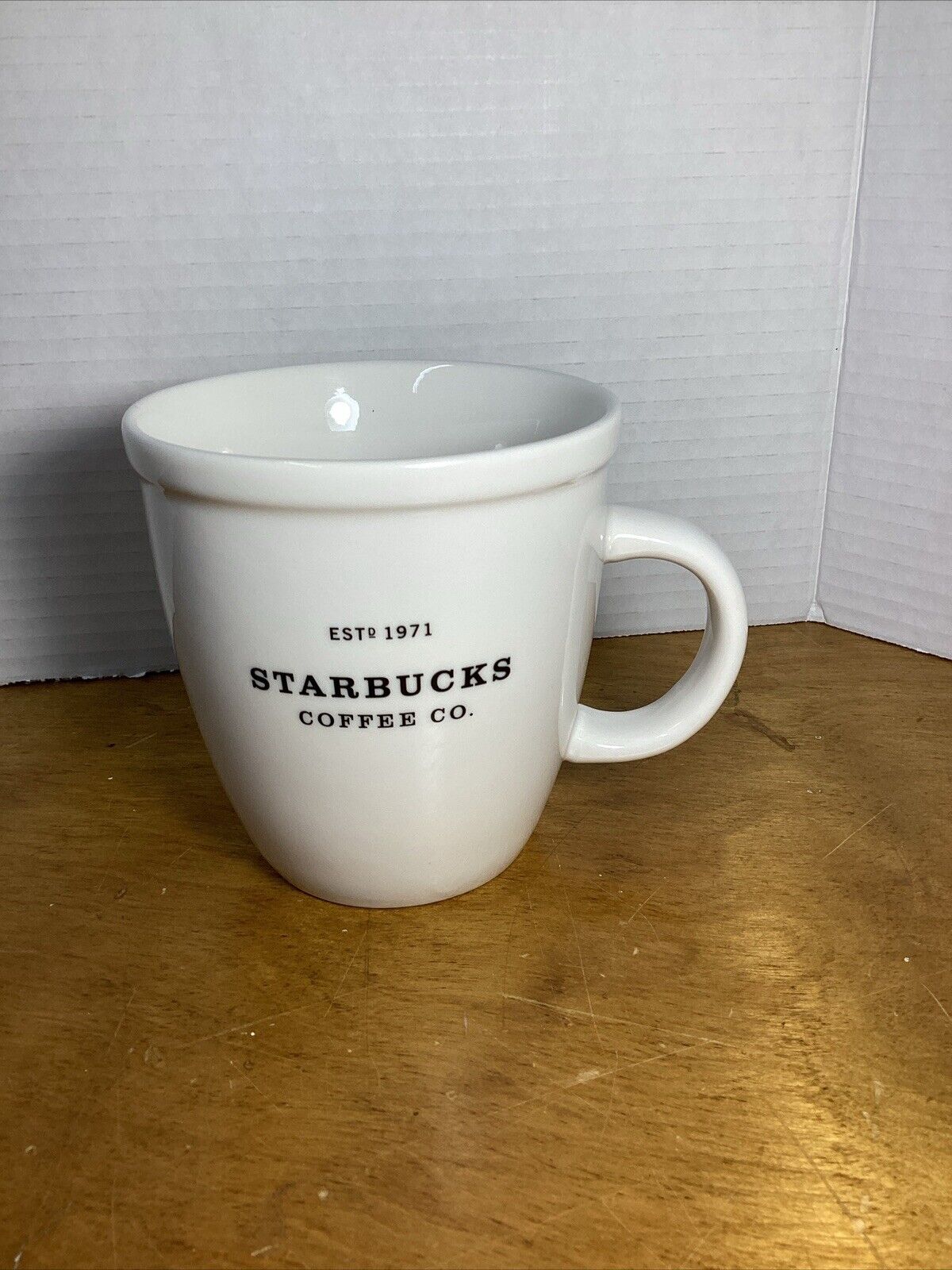 Commerative Est 1971 Starbucks Coffee Co. Barista 18oz Coffee Tea Mug White 2001