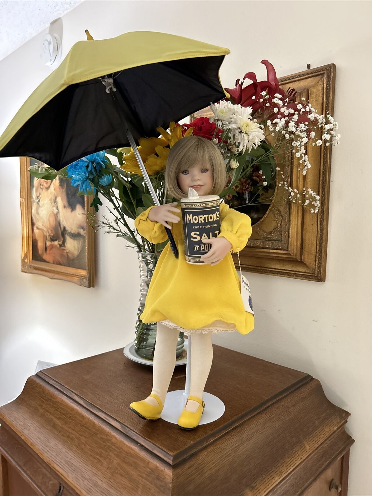 Morton Salt 1968 Umbrella Girl: Porcelain Doll; Great Condition with COA;Danbury