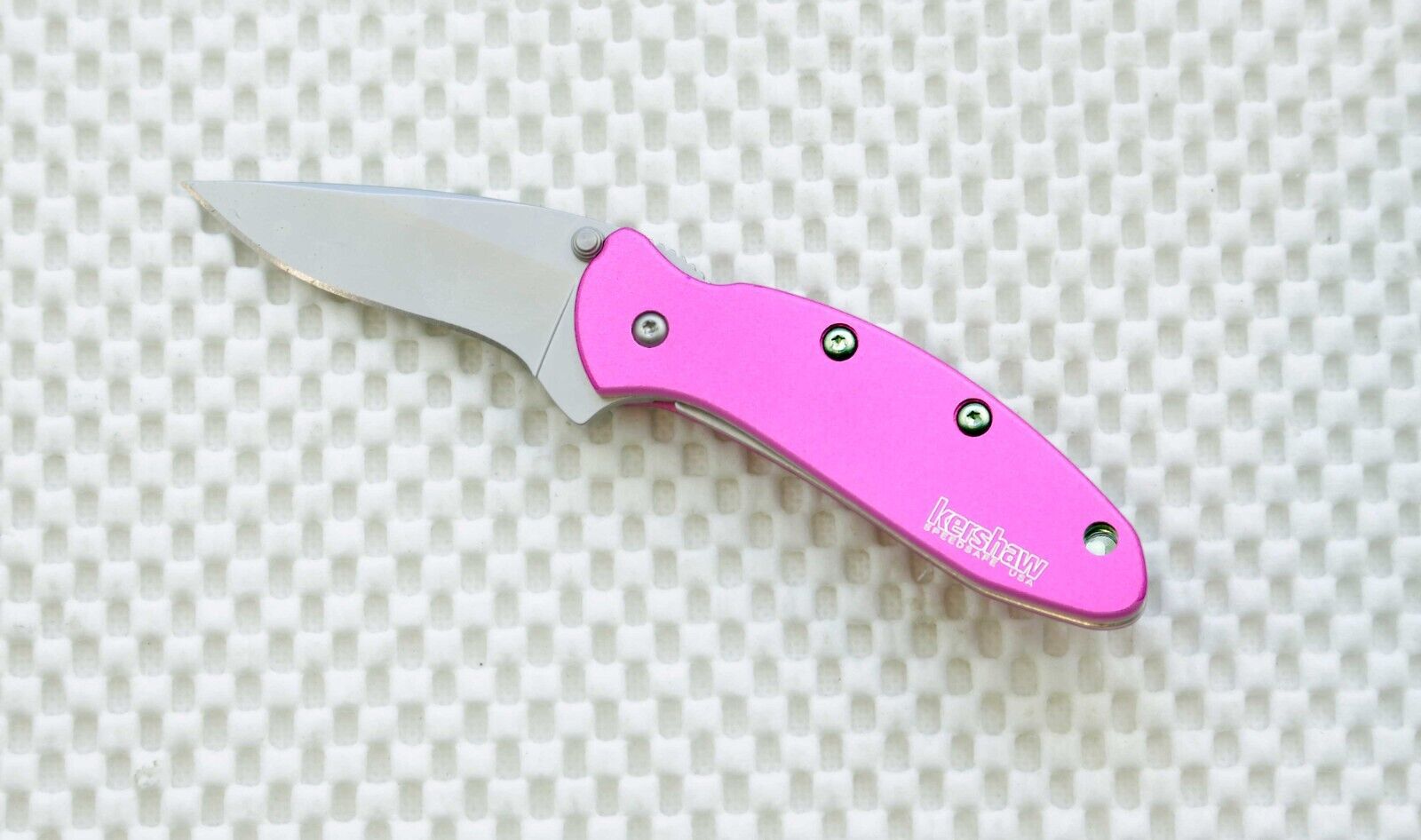 1600PINK  Kershaw Chive Pocket Knife plain Blade 3\