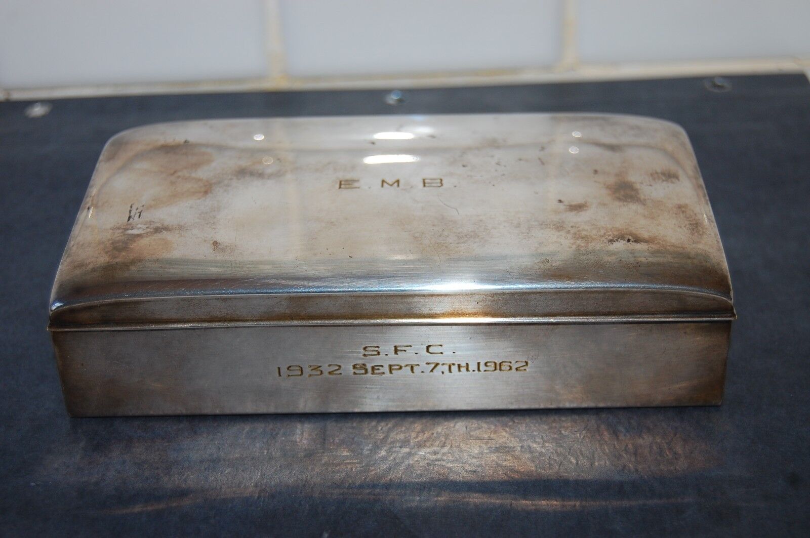 VINTAGE E.P.C.A. POOLE SILVER CO. 1899 JEWELRY CIGARETTE BOX WOOD LINING